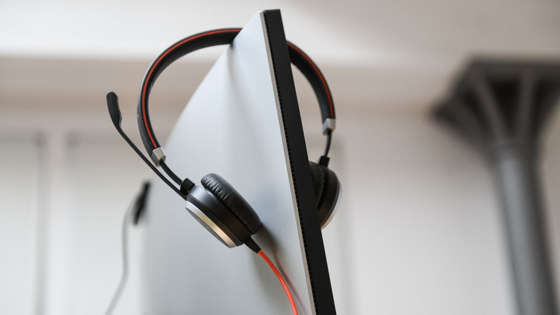 This image is a thumbnail representing the webinar How To Bring Stateflow Under Control with Modeling Guidelines.