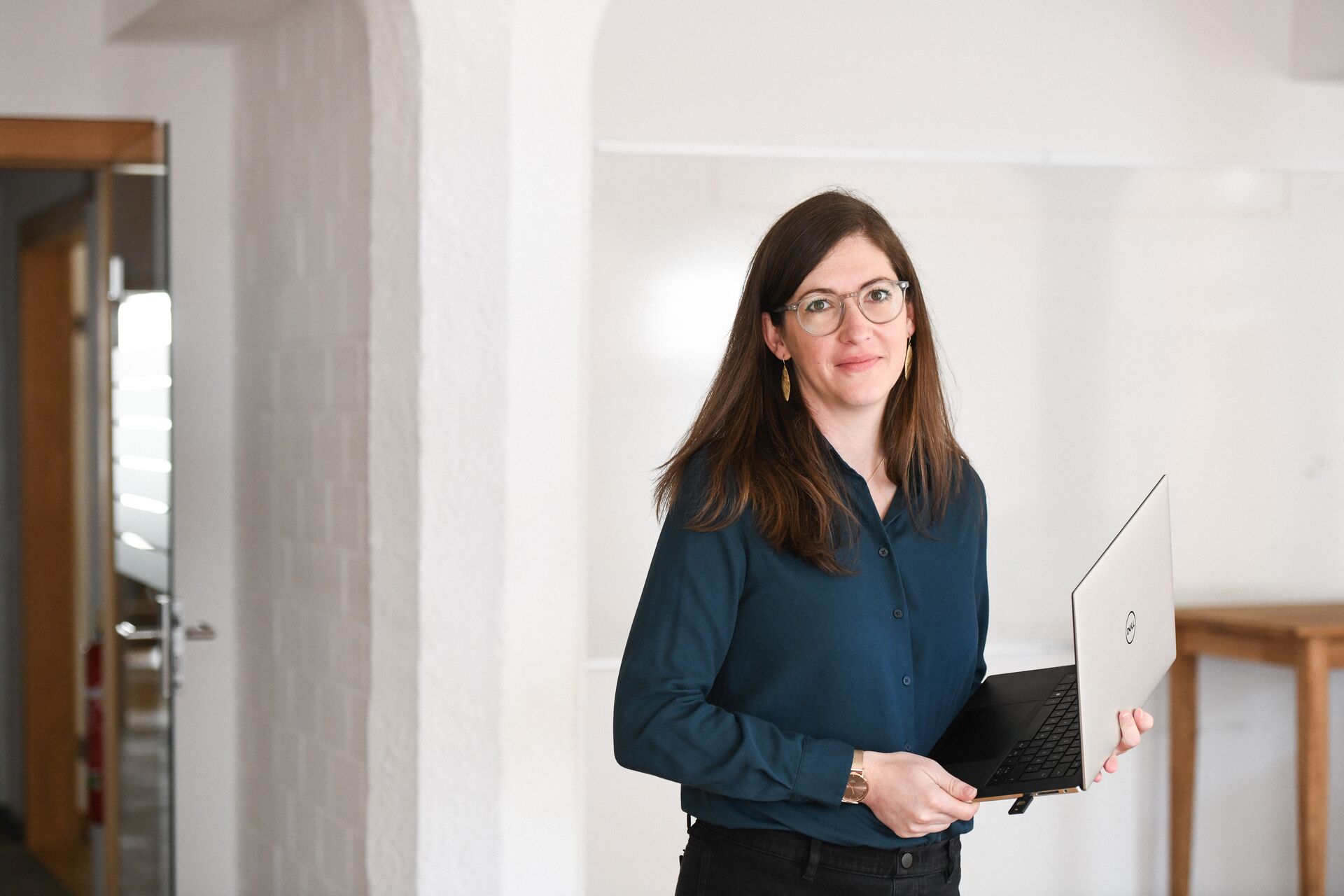 本图片展示了网络研讨会 “革新建模方式，打造卓越模型！” 的封面。