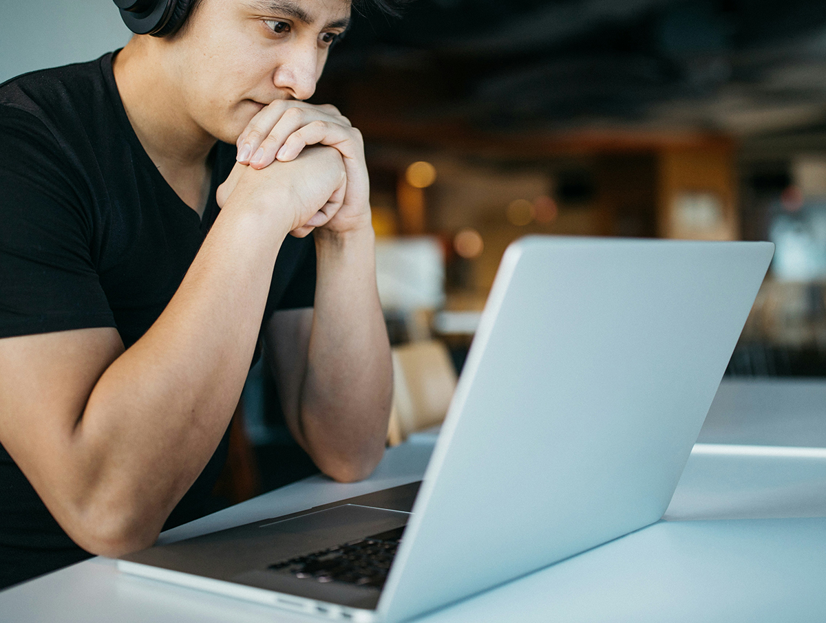 本图片展示了网络研讨会 “MBD开发工具链的云部署” 的封面。